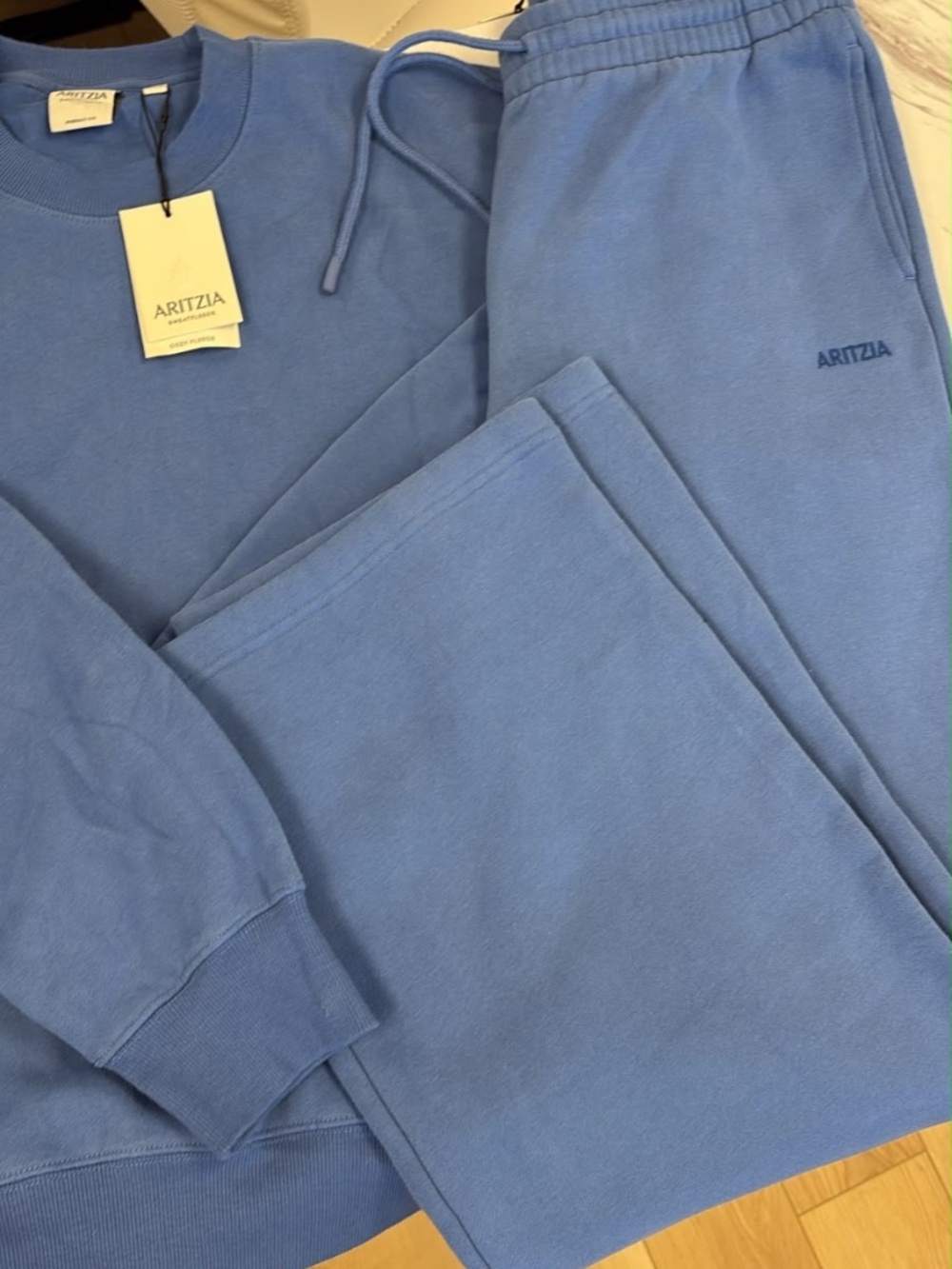 NWT aritzia sweatfleece set
